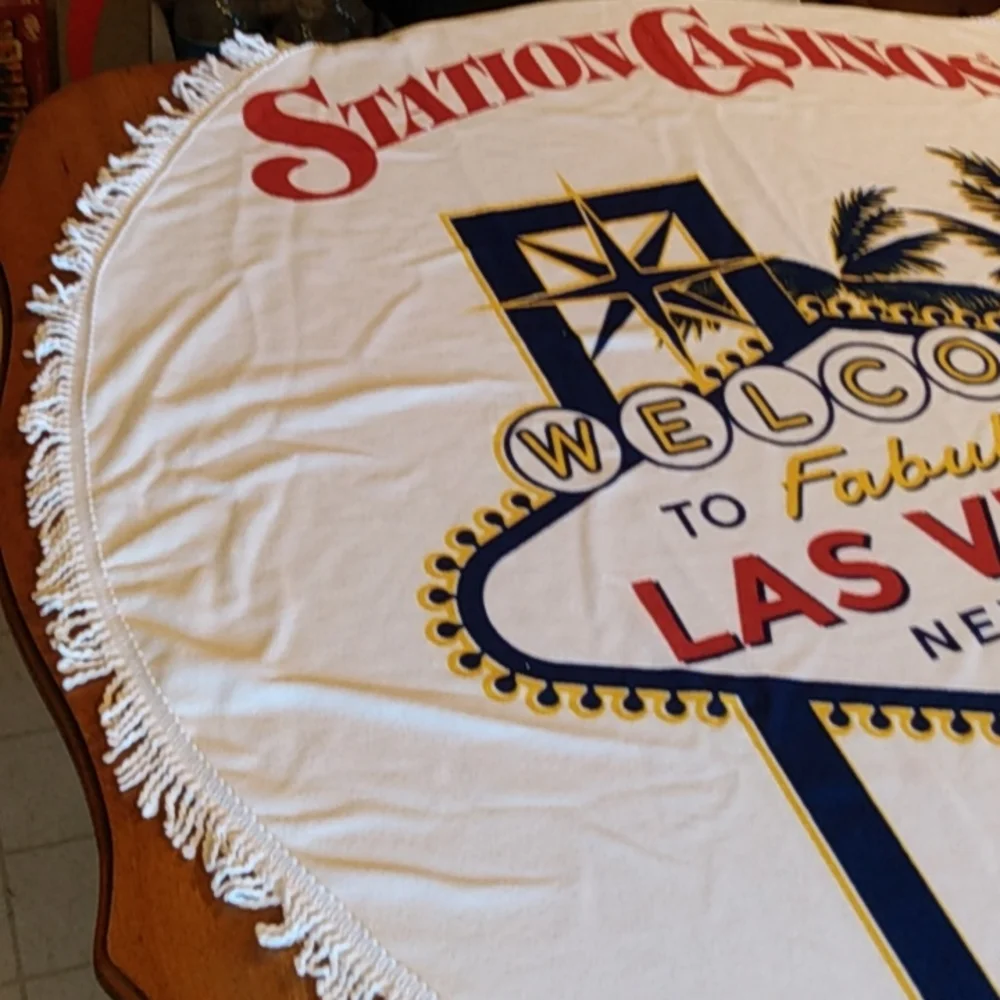 Las Vegas‎ Essentials Round Tablecloth – Terry – 54